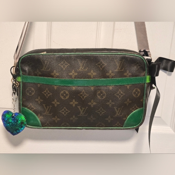 Louis Vuitton Handbags - Louis Vuitton Purse Monogram